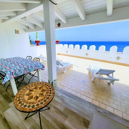 Seafront House Gabbiano Azzurro شقة