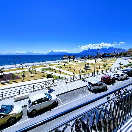 Seafront House Gabbiano Azzurro *