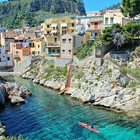 شقة Seafront House Gabbiano Azzurro *